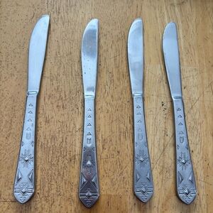 International PUEBLO Southwest Stainless Flatware 4 Knives 8.25”